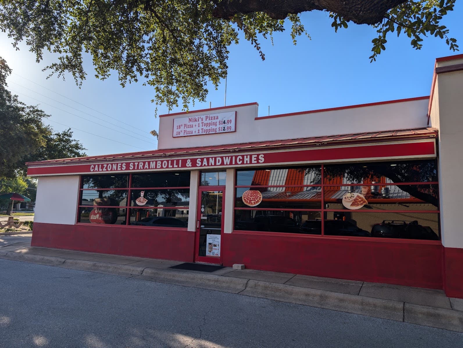 Niki's Pizza & Pasta