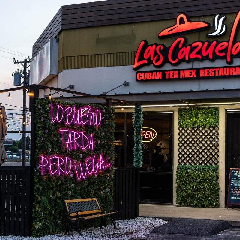 Las Cazuelas Cuban Tex-Mex